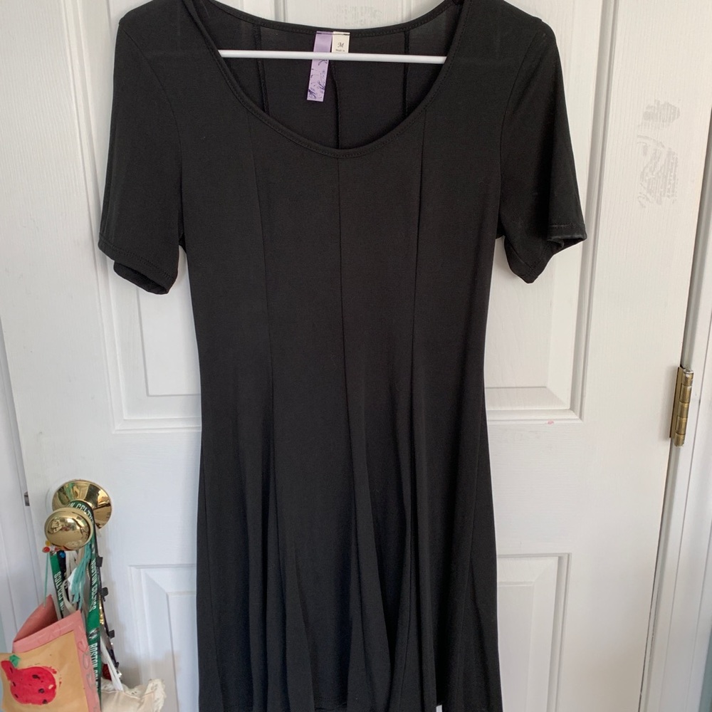 Francesca’s little black dress